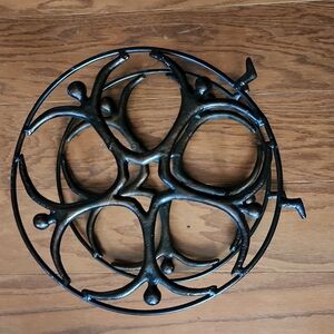 Rustic iron wine‎ holder